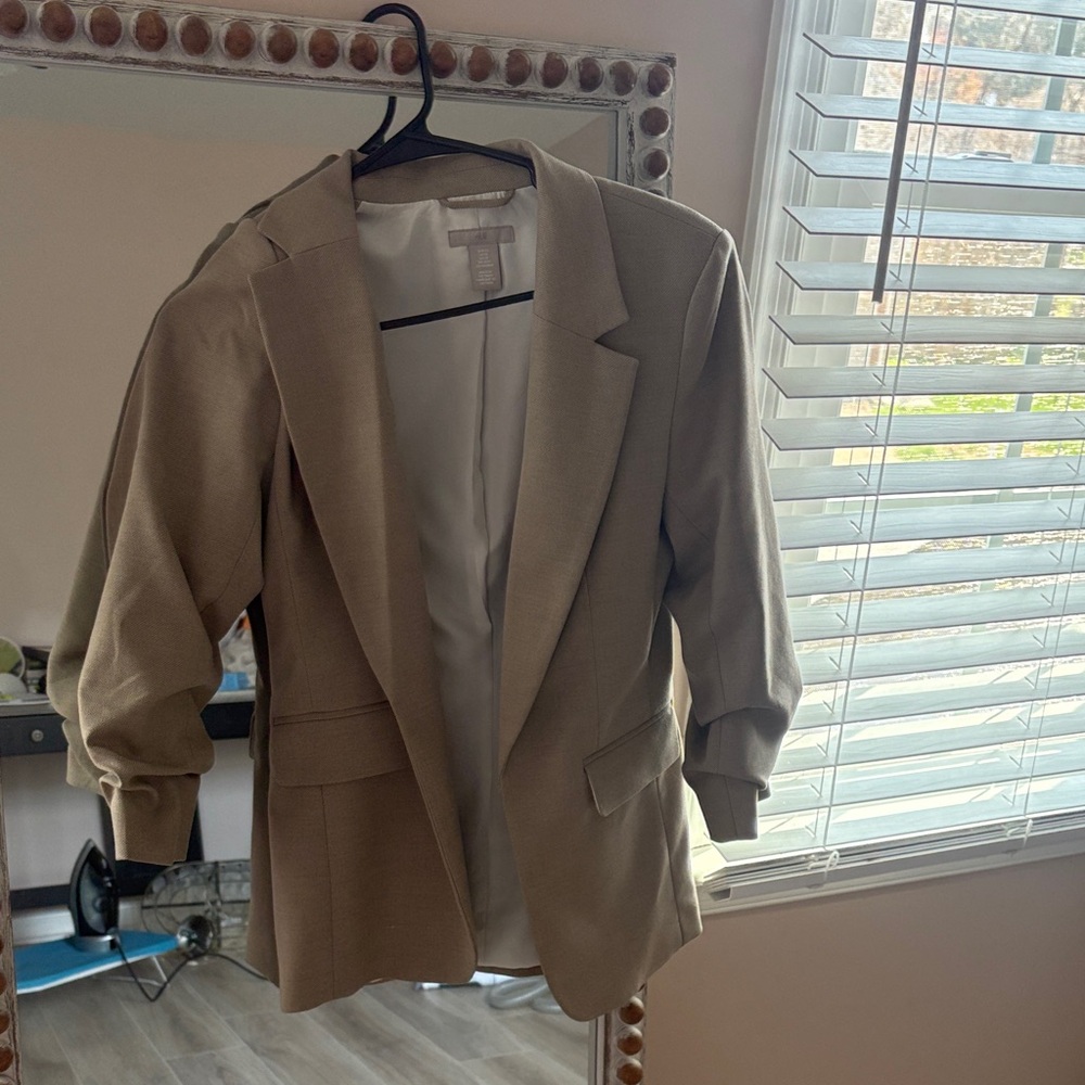 H&M tan fitted Blazer Jacket